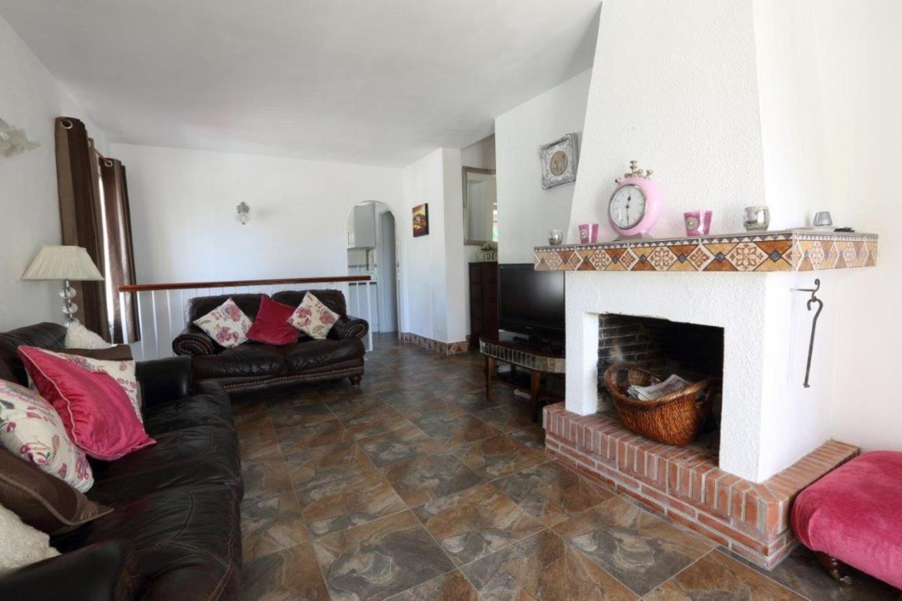 Villa Delightful 5 Bed In Fuengirola Costa Del Sol
