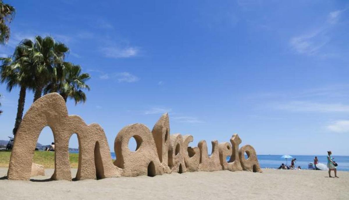 Amazing In The Heart Of Pool & Free Parking * Málaga