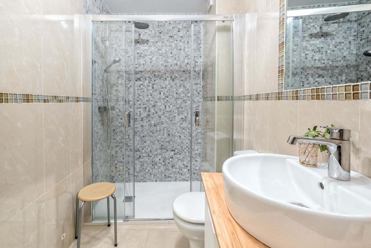 Christina Penthouse In By Solaga Homes Appartamento