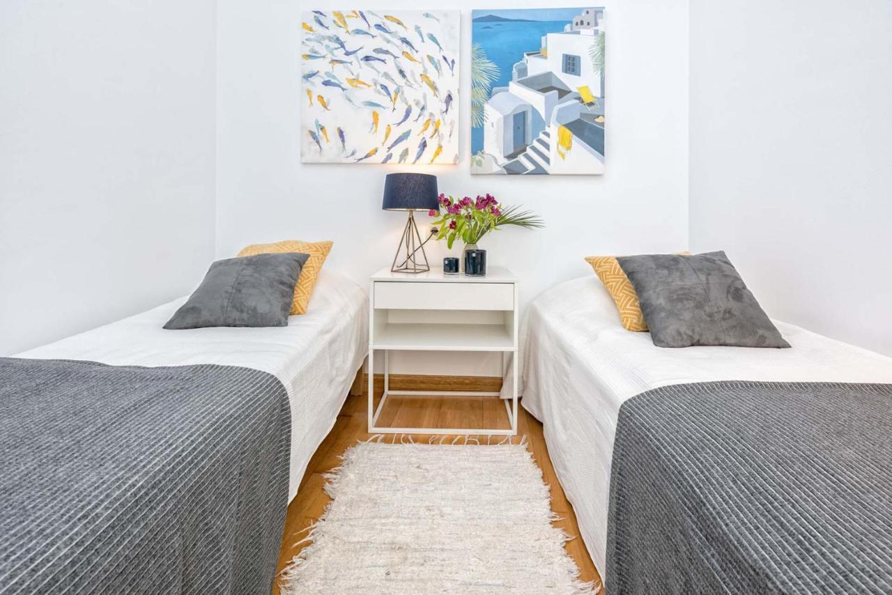 Christina Penthouse In By Solaga Homes Appartamento