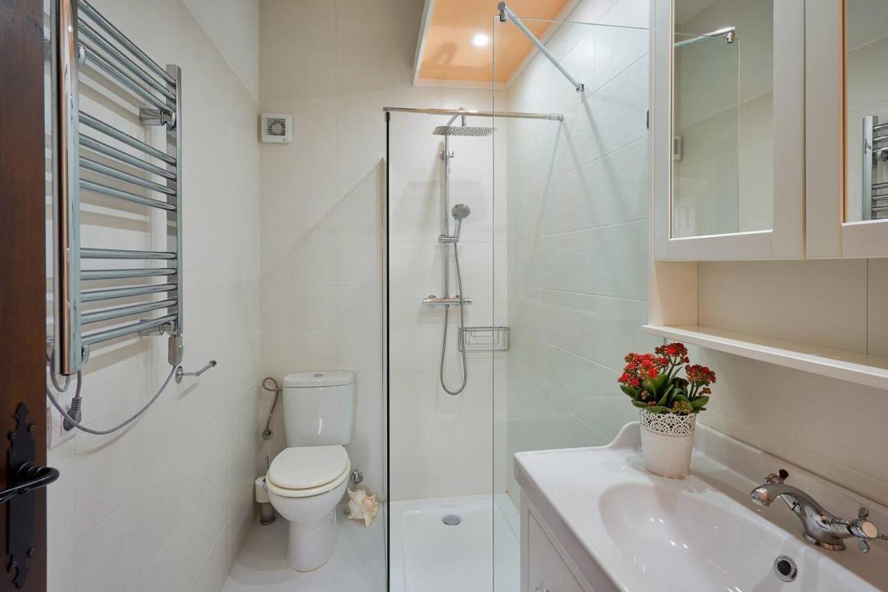 Beautiful 7-bed In Málaga