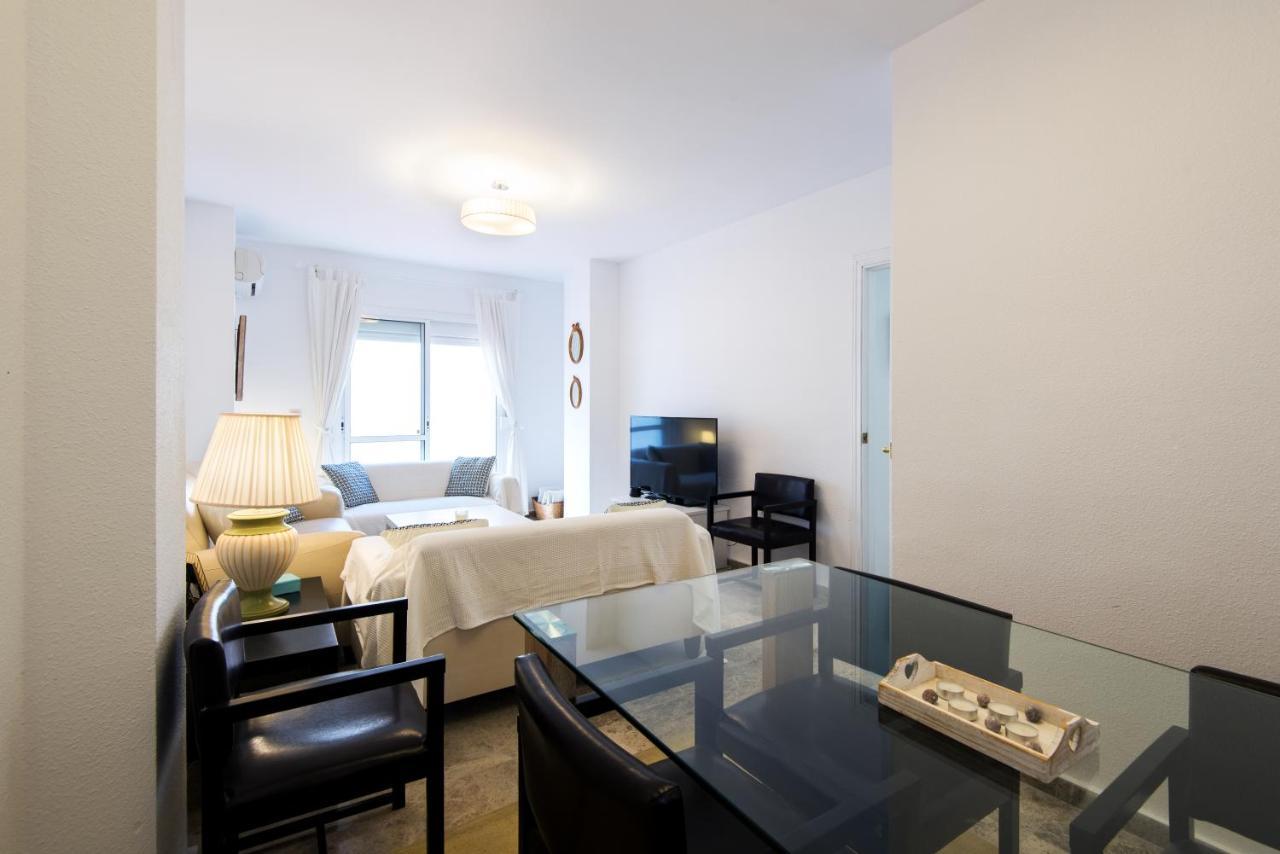 Apartment Center Location & Parking Free With Largeterrace & Bbq Malaga