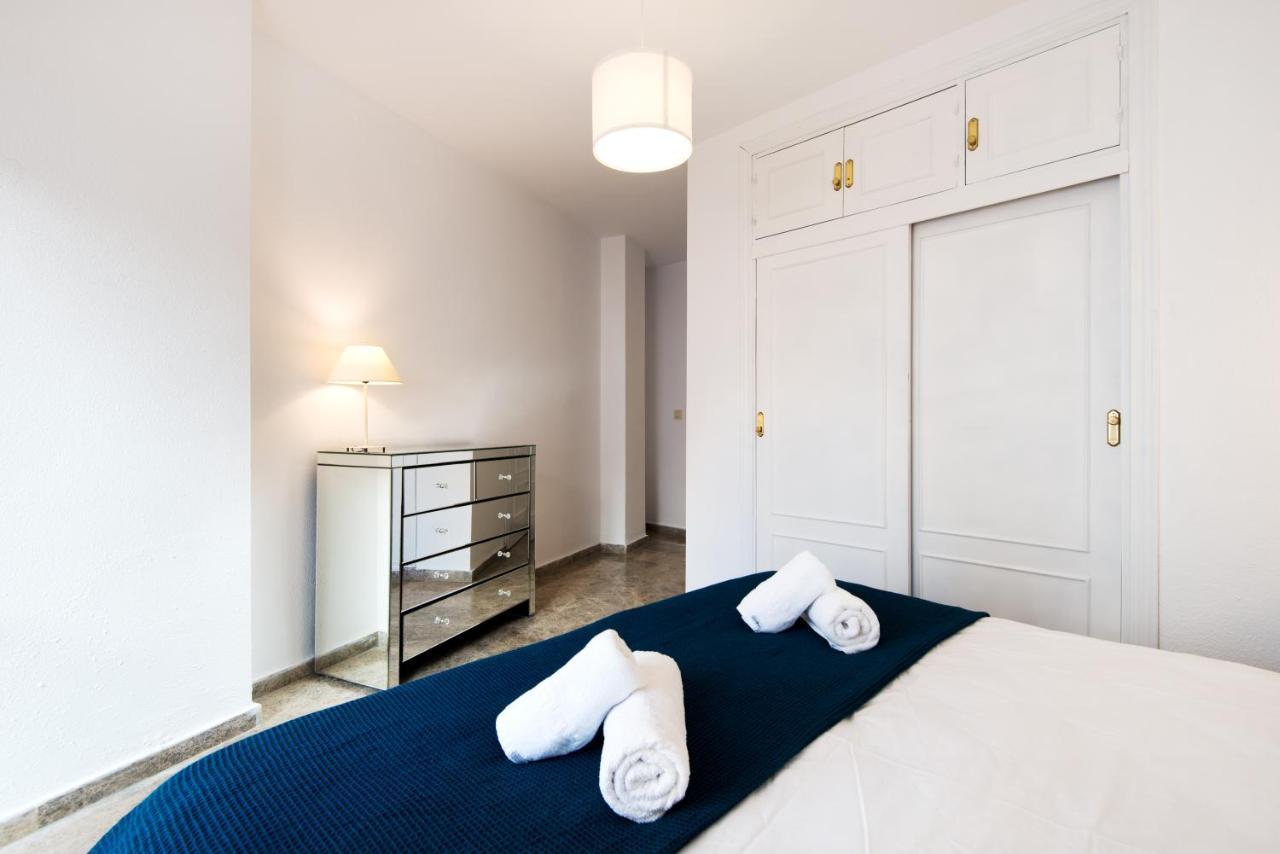 Center Location & Parking Free With Largeterrace & Bbq Apartment Malaga