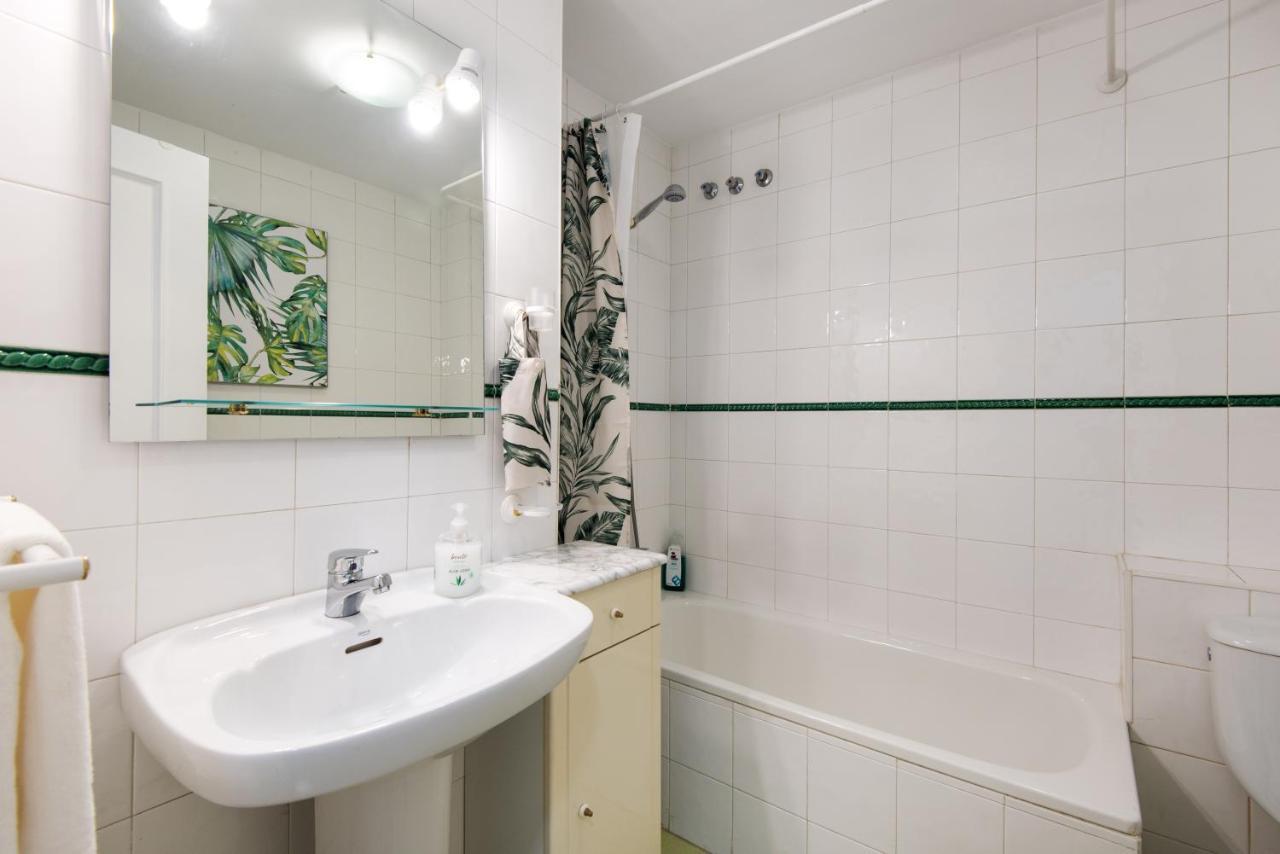 Center Location & Parking Free With Largeterrace & Bbq * Malaga