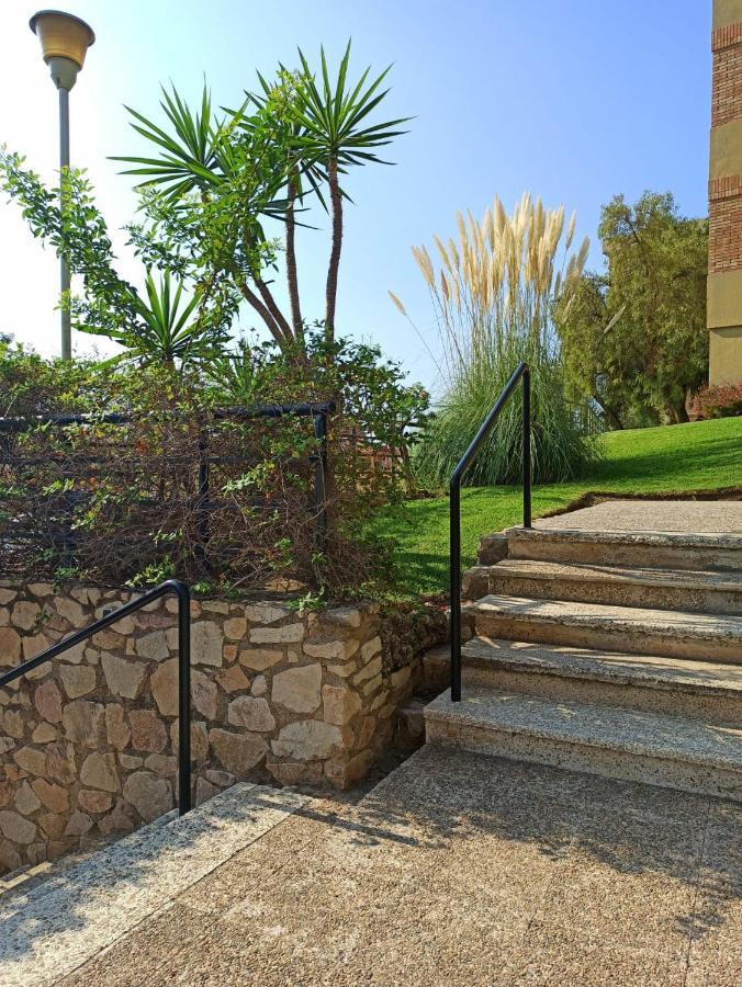 Rum i privatbostad Chari Suites