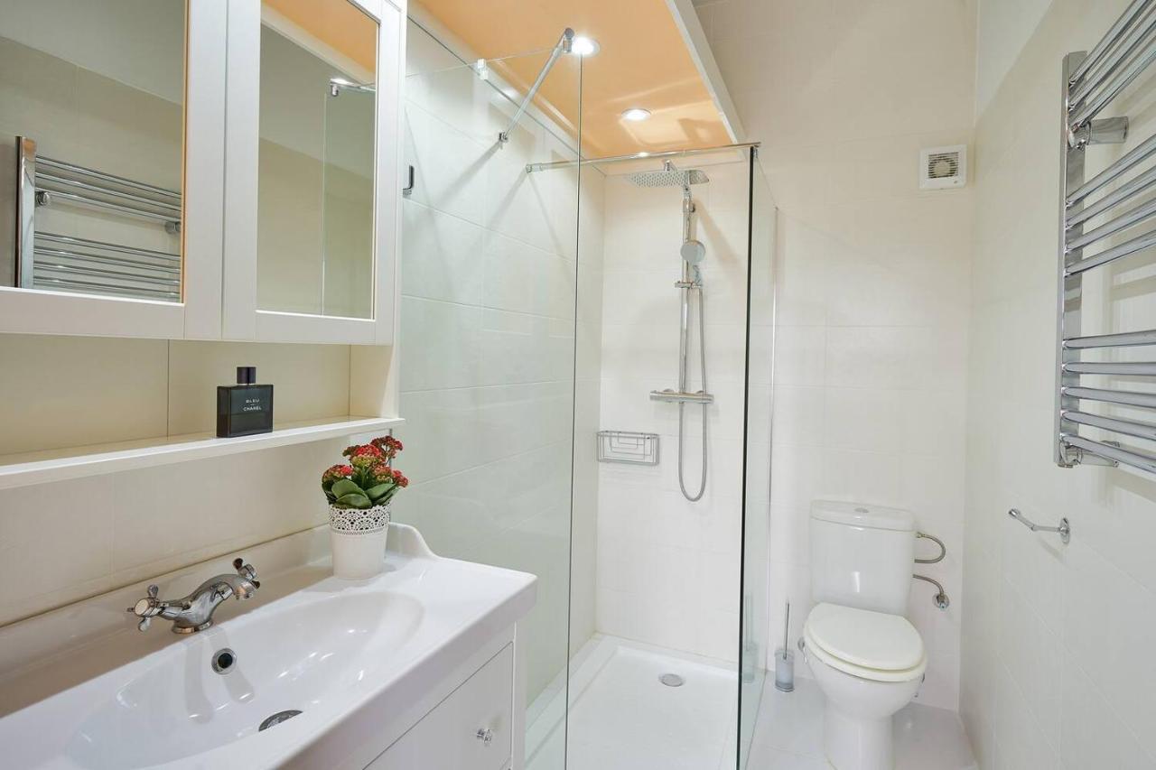 Beautiful 7-bed In Málaga