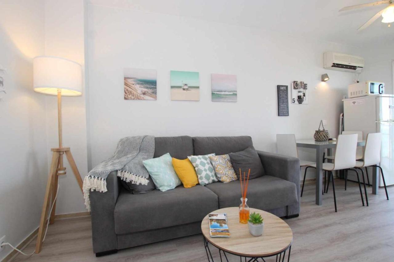 Apartamento En 1ª Linea De Playa Con Vistas Al Mar * Málaga
