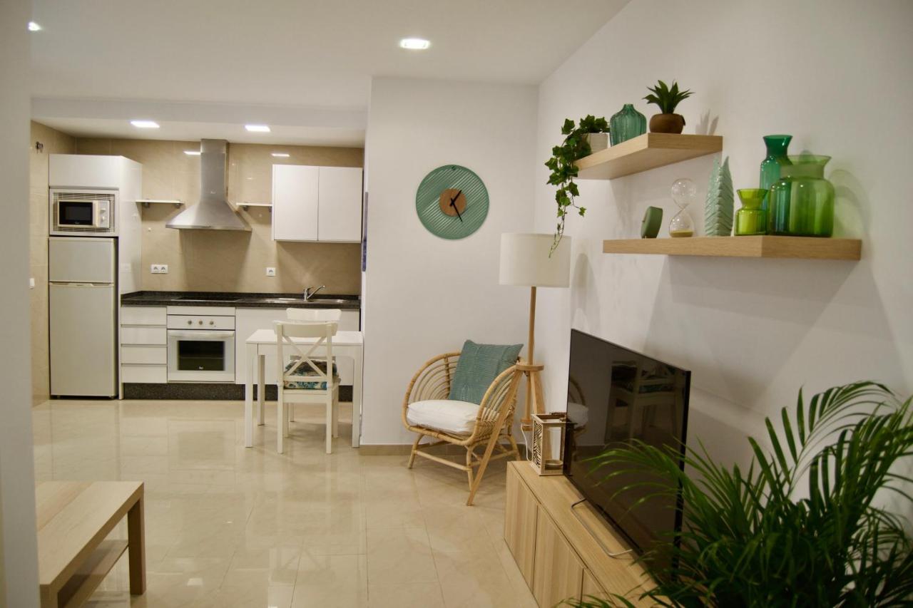 Apartment Ohana Beachfront Malagueta *