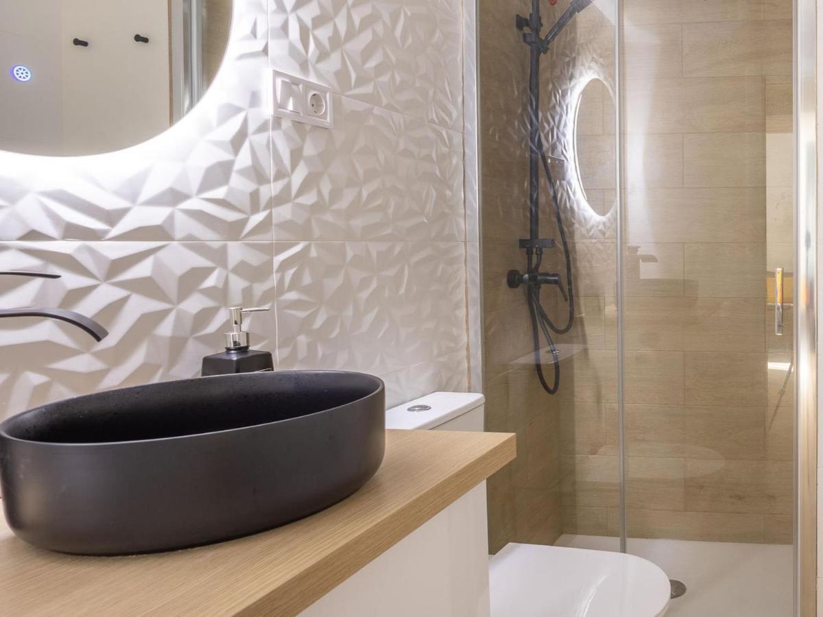 Holidays2malaga Carril & Wifi Fibra 5g Ideal Trabajar & Tv Satelite Apartamento Málaga
