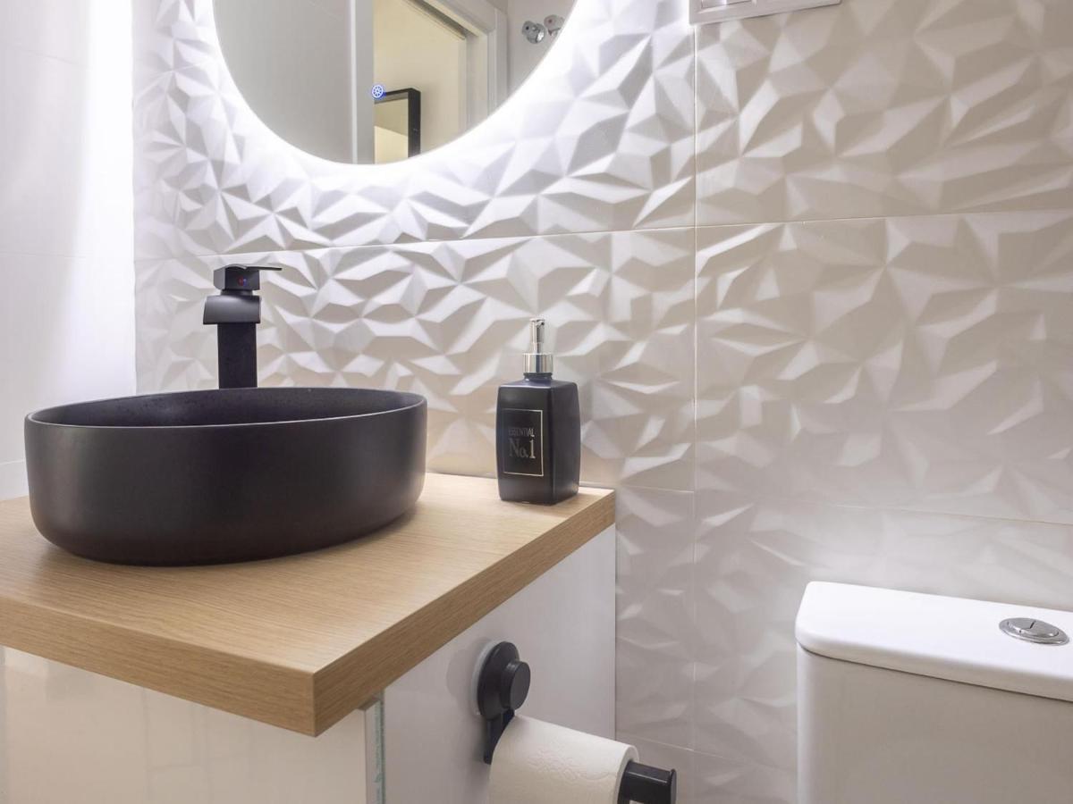 Apartamento Holidays2malaga Carril & Wifi Fibra 5g Ideal Trabajar & Tv Satelite *