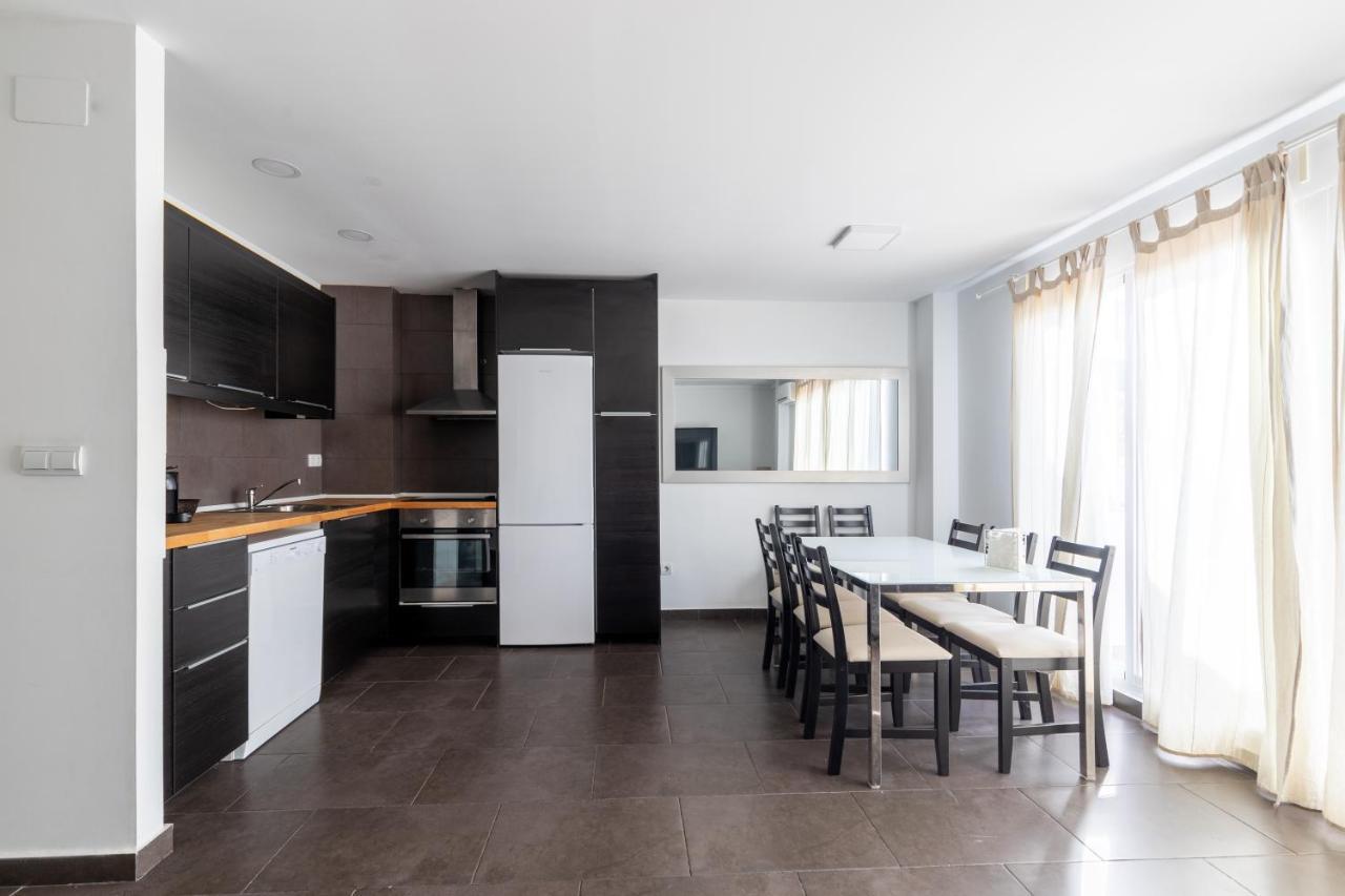 Fun Building By Homeabout Apartamento
