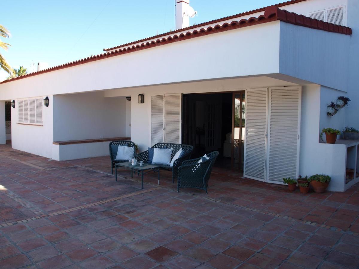Acogedora Y Amplia Con Piscina Casa vacanze *