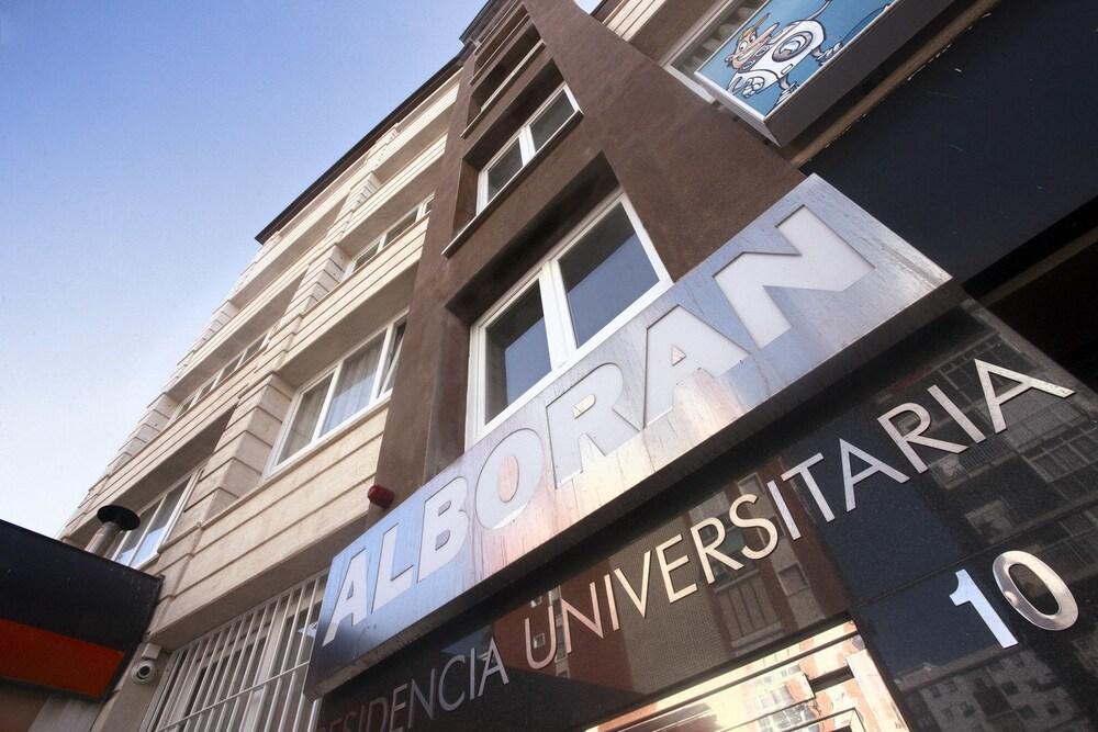Residencia Universitaria Alboran Hotell