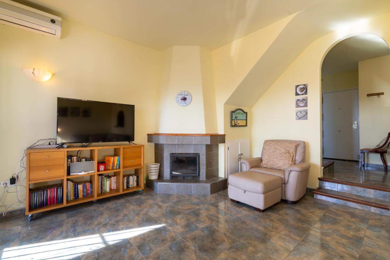Ferienhaus 3 Bedroom House, 400m To The Beach, Near La Cala De Mijas Málaga