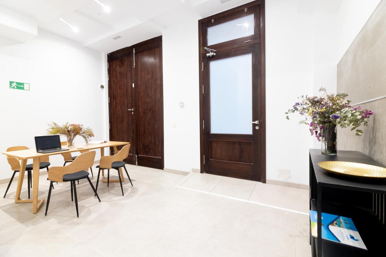 Apartment Center Flat Mariblanca 12 Sun & Terrace Boutique *
