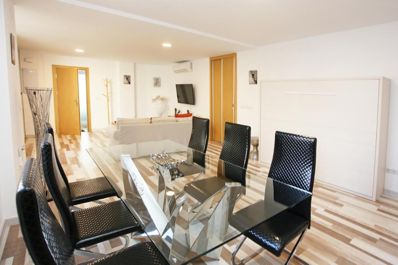 Holidays2Malaga Paseo Maritimo Antonio Banderas Sea View&Terrace Apartamento Málaga