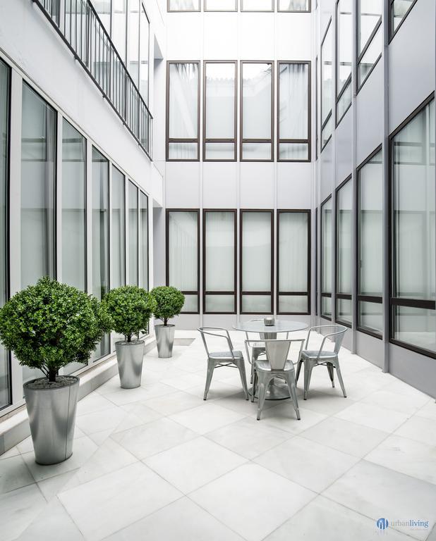 Urbanliving Liborio