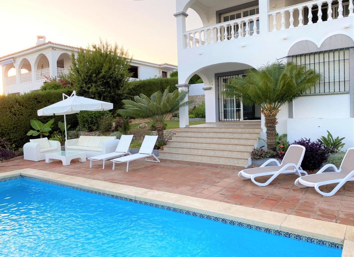 With A Big Garden And Heated Pool Malaga