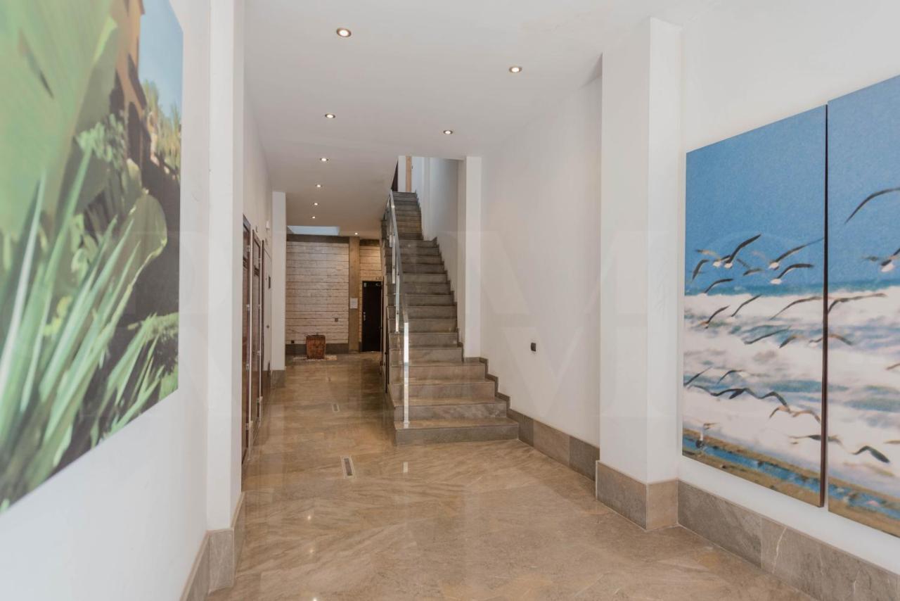 Cozy In The Heart Of By Rems Apartamento