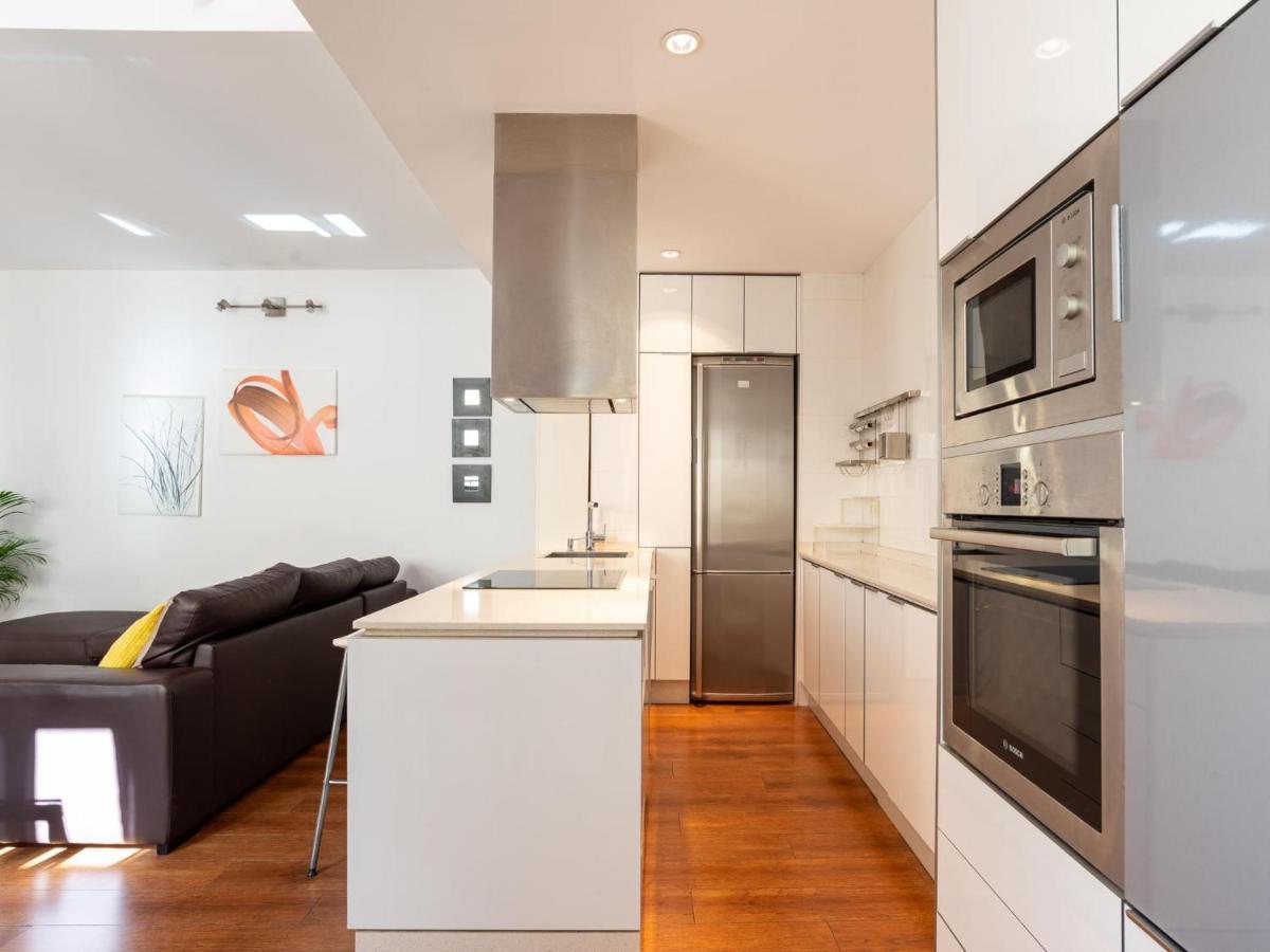 Lu&cia Duplex Center