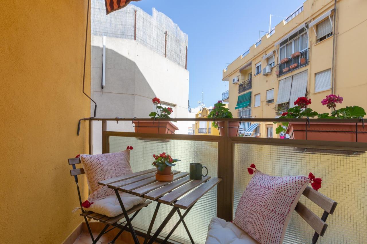 Apartment Luminoso De Dos Con Terraza Y Parking En El Centro Malaga
