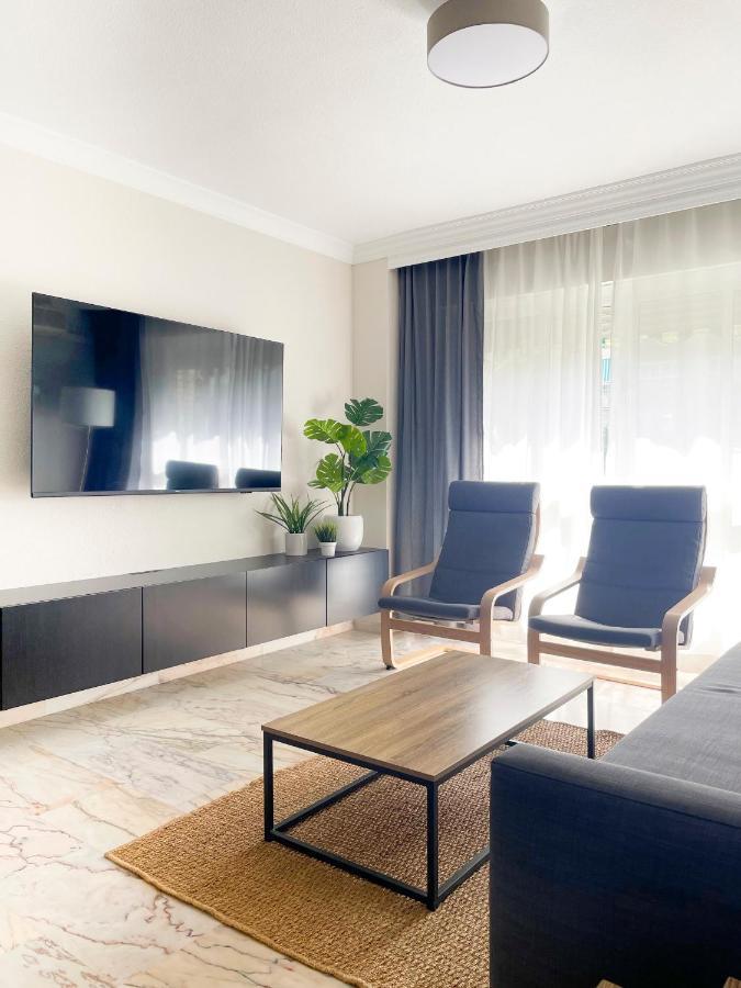 Holidays2malaga Tomas De Echeverria 150 Mts To Beach & High Speed Wifi & Parking Málaga