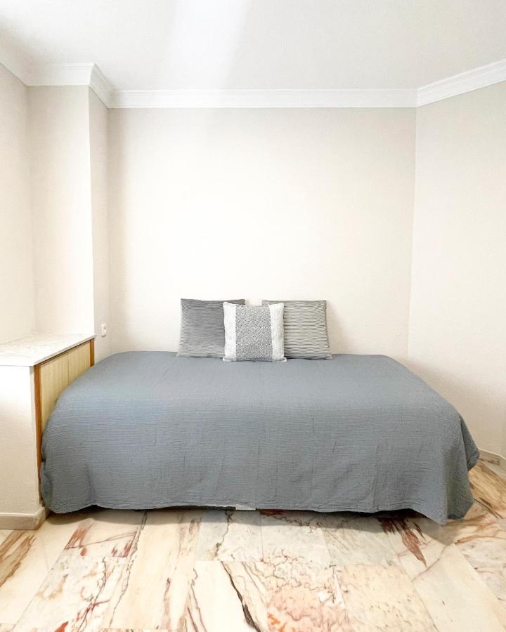 Appartement Holidays2malaga Tomas De Echeverria 150 Mts To Beach & High Speed Wifi & Parking Málaga