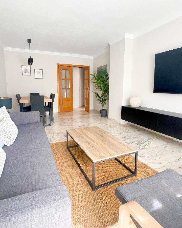Appartement Holidays2malaga Tomas De Echeverria 150 Mts To Beach & High Speed Wifi & Parking