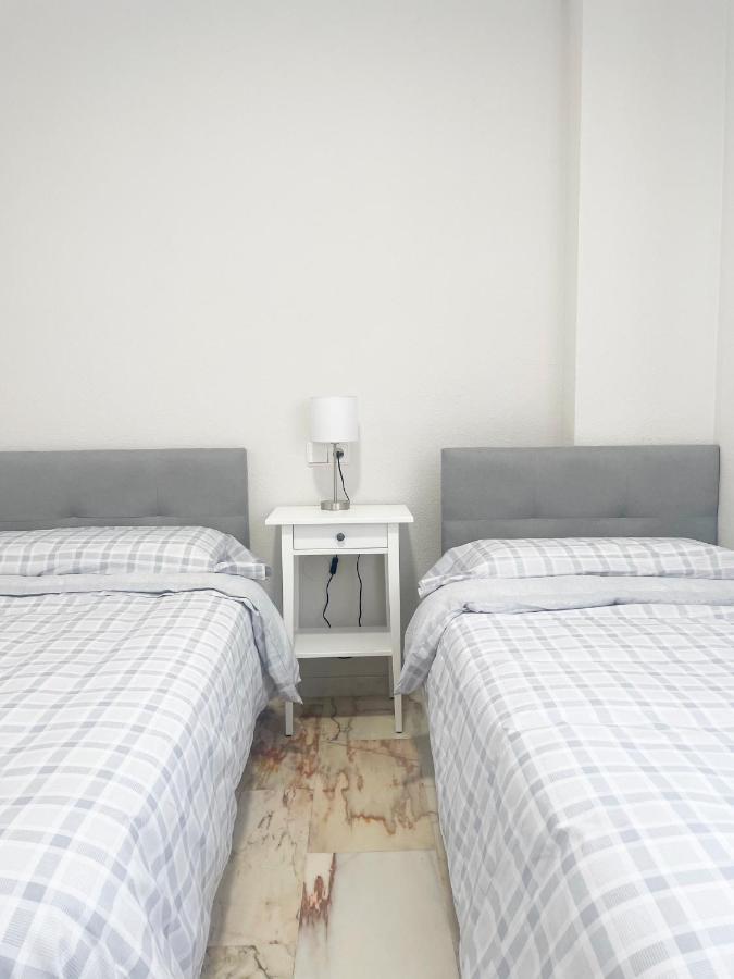 Appartement Holidays2malaga Tomas De Echeverria 150 Mts To Beach & High Speed Wifi & Parking