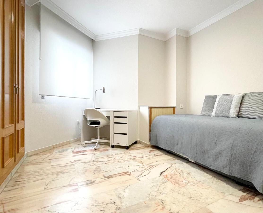 Appartement Holidays2malaga Tomas De Echeverria 150 Mts To Beach & High Speed Wifi & Parking *