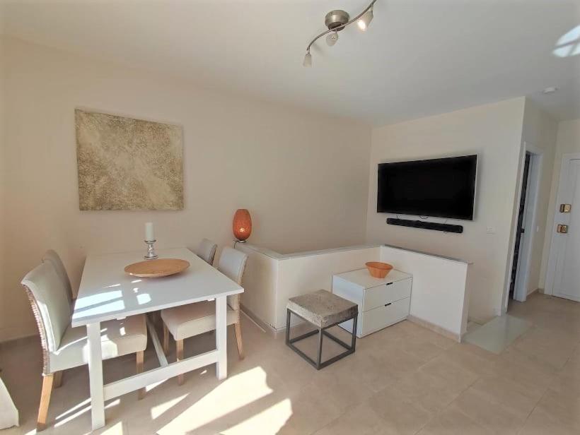 Amazing 2 Bedroom 2 Bathroom In Ladera De Mar, Nerja Appartamento *