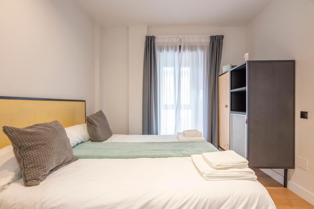 Apartment New -shared Pool & Solarium- 1a *