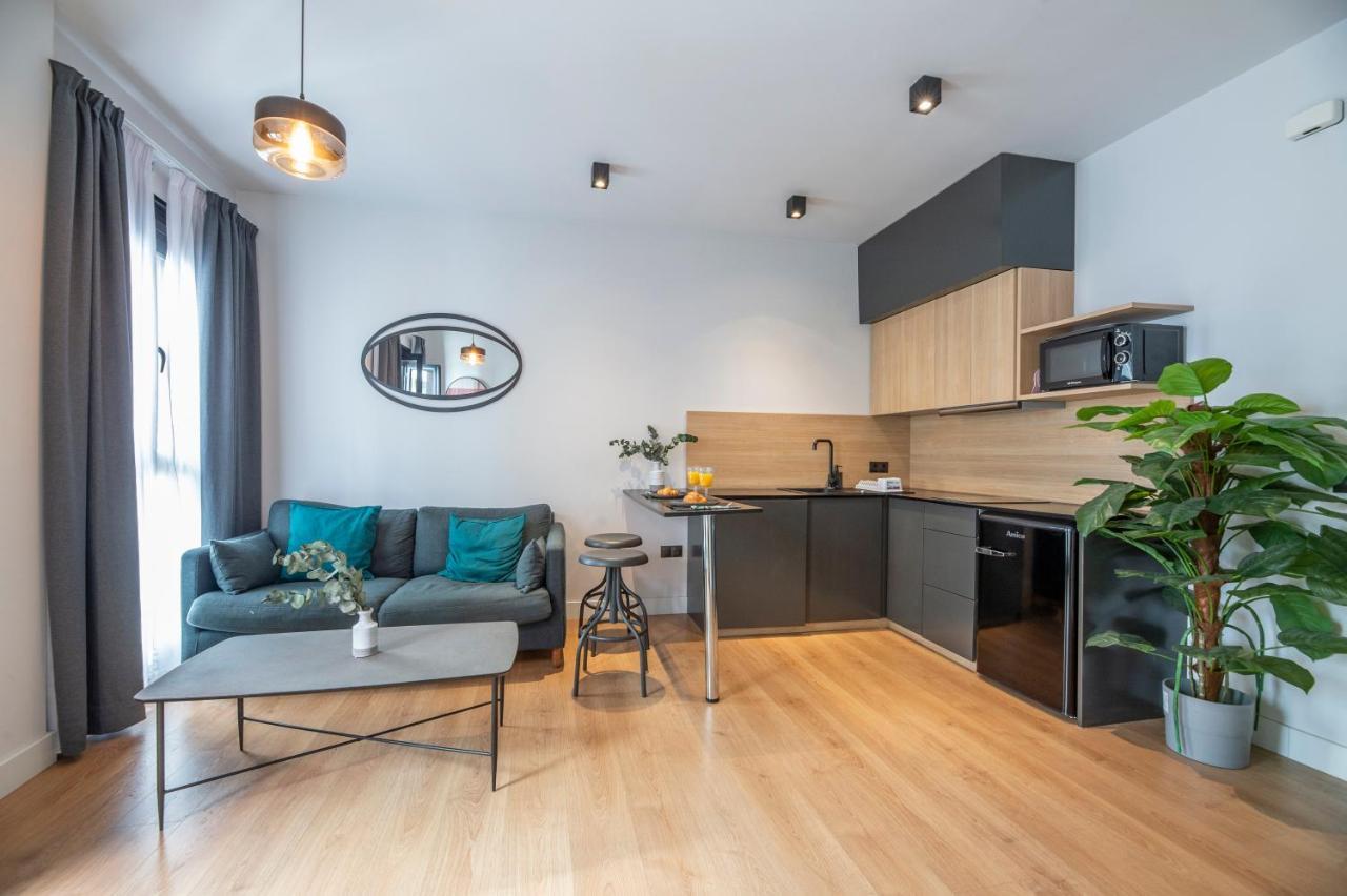 Apartment New -shared Pool & Solarium- 1a Malaga