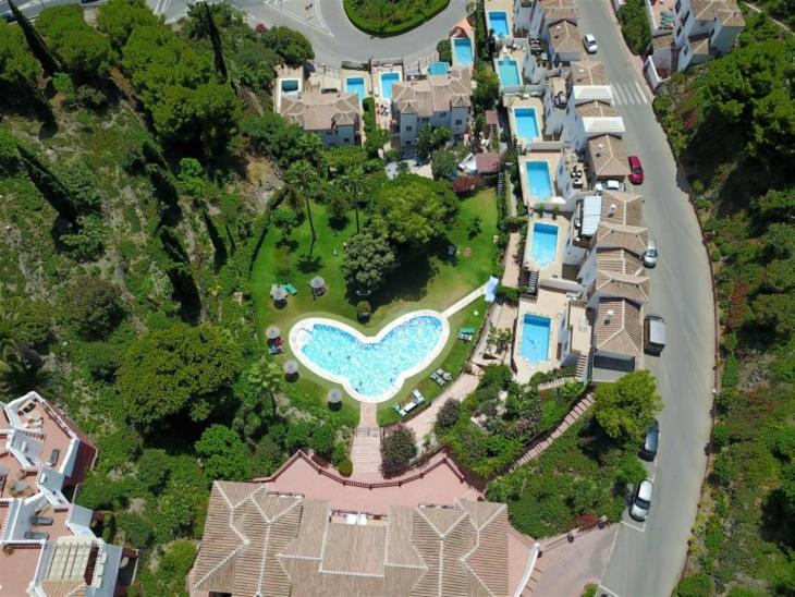Amazing 2 Bedroom 2 Bathroom In Ladera De Mar, Nerja Appartamento