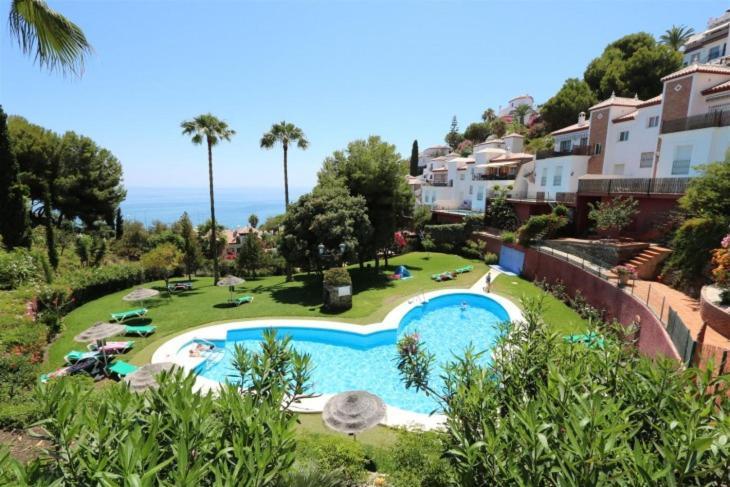 Amazing 2 Bedroom 2 Bathroom In Ladera De Mar, Nerja Appartamento