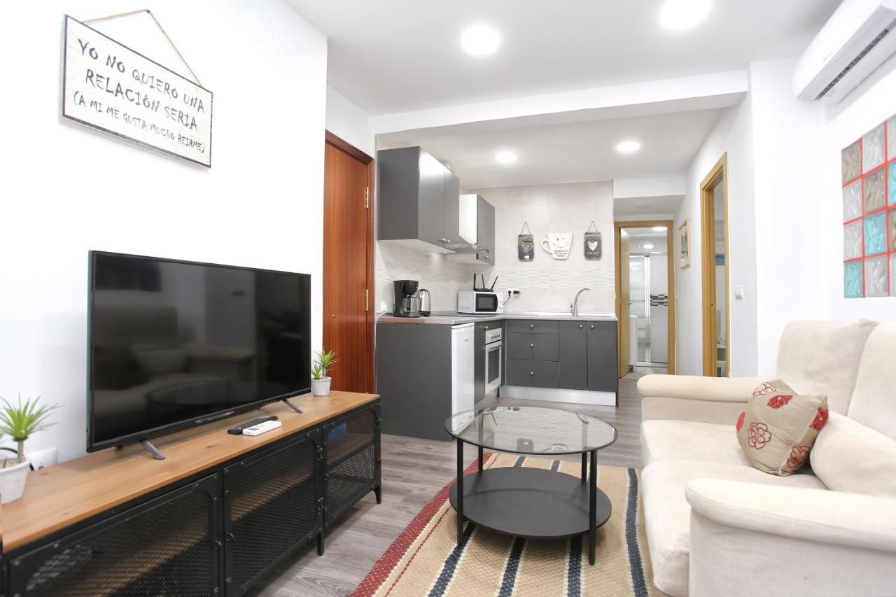 Apartamento En Calle Mendoza - Zona Huelin & 300 Mts De La Playa * Malaga