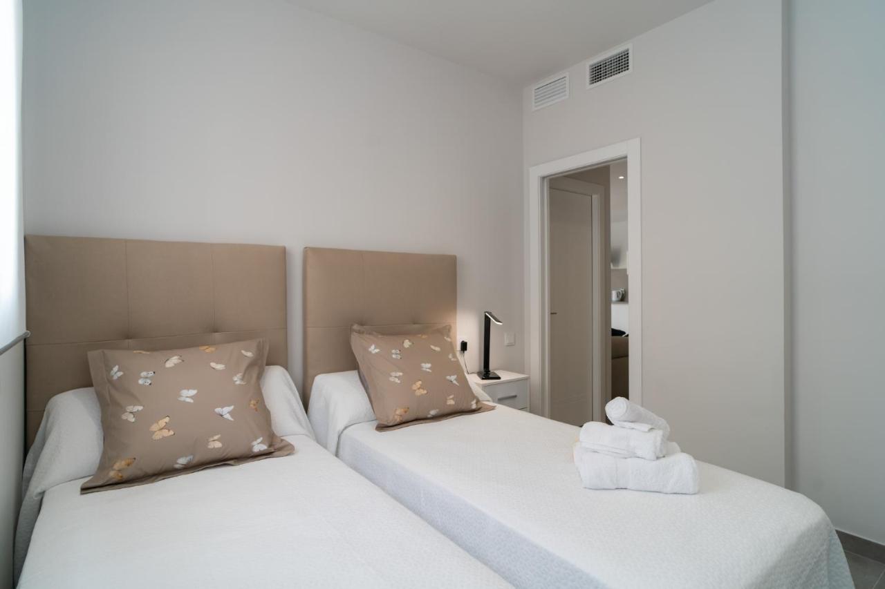 Appartement Aac - Con Terraza, Muy Amplio, Totalmente Equipado, Cerca Del Centro Y Nuevo!