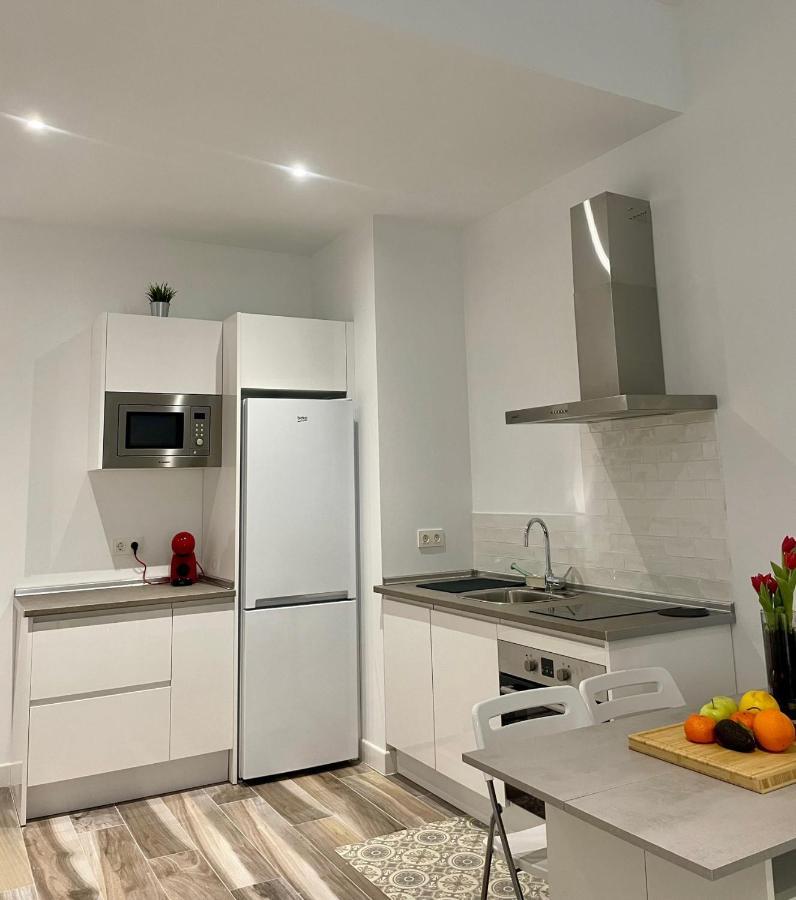 Cool Center Apartment