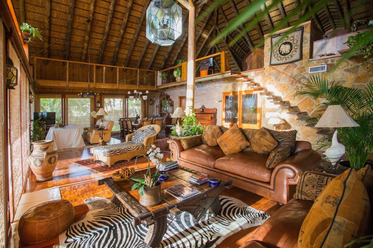 Villa Indonesian Palace Luxurious Boutique
