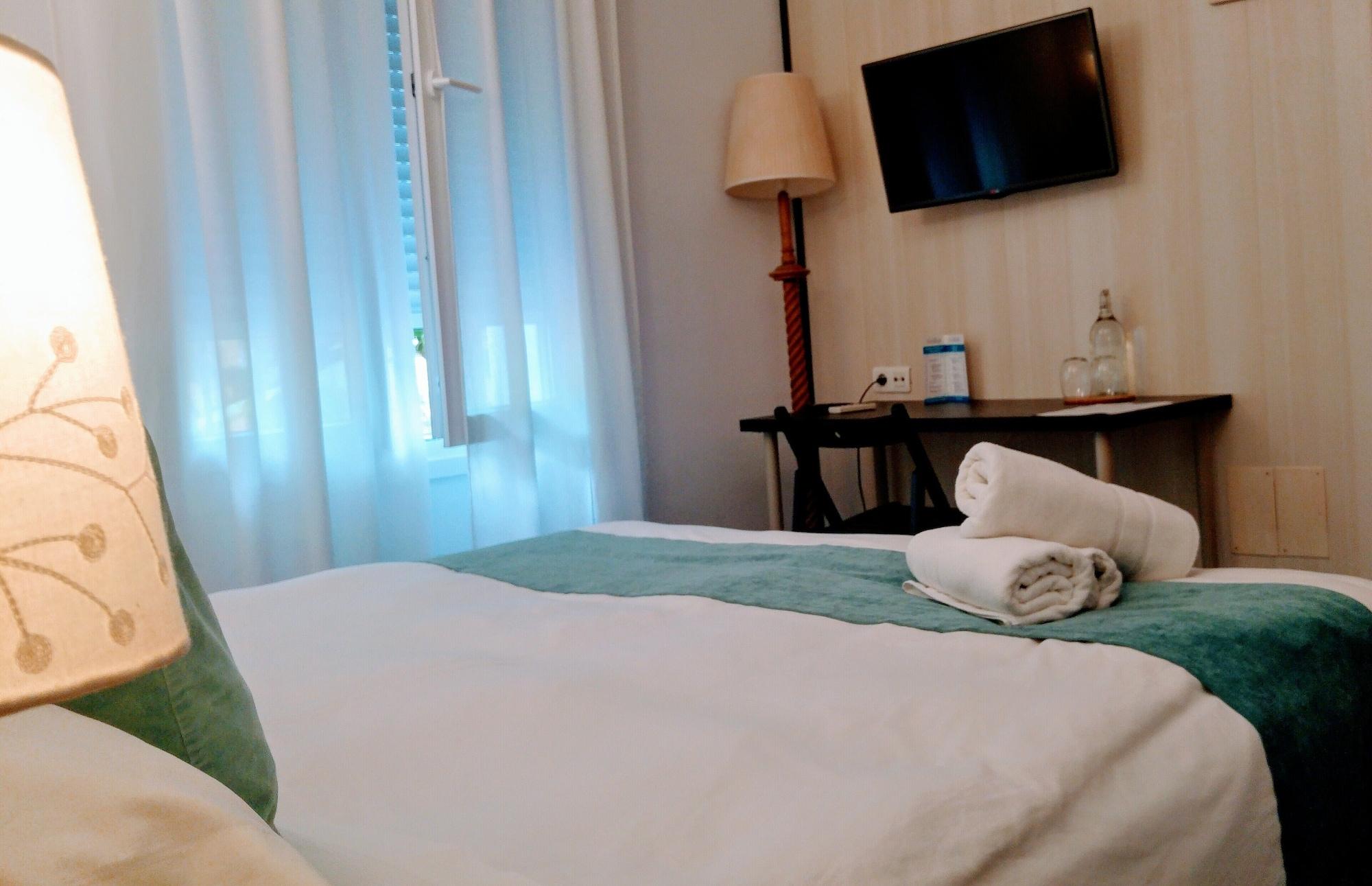 Elcano Hotel 2*
