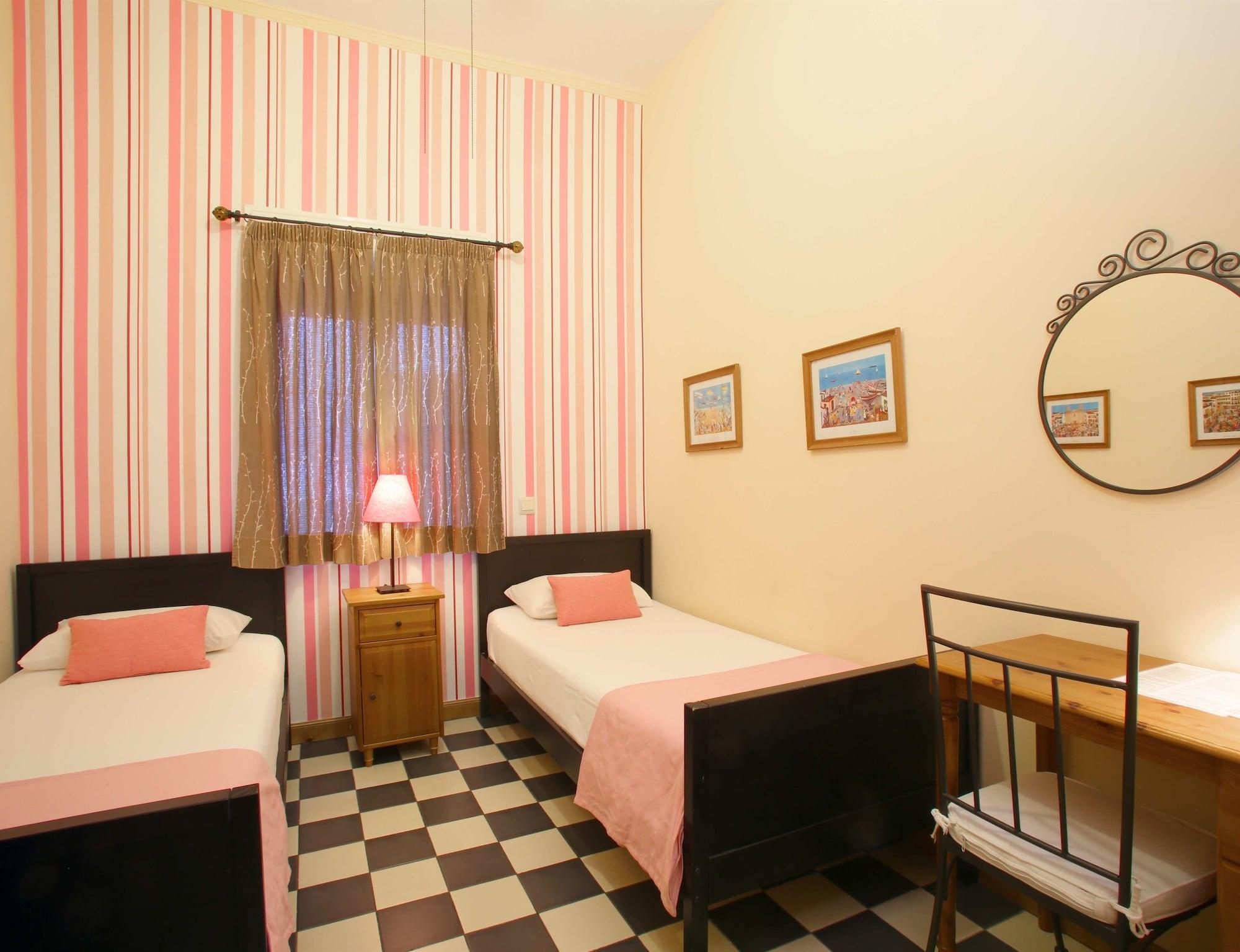 Málaga Lodge Guesthouse Pensión