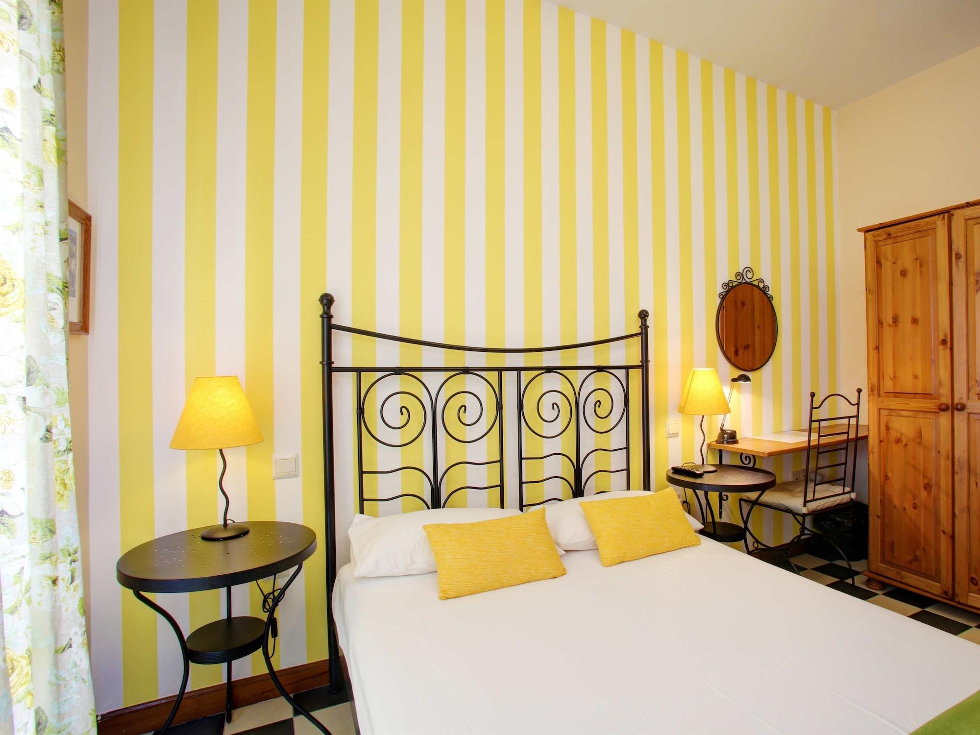 Málaga Lodge Guesthouse Pensión 3*