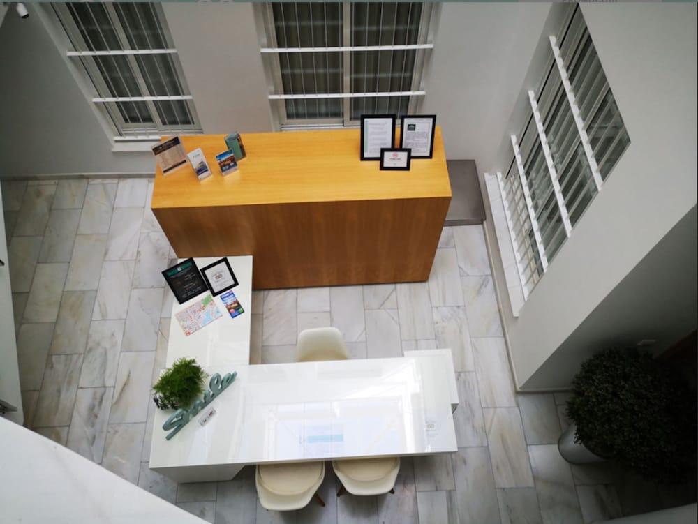 Del Pintor Aparthotel Málaga