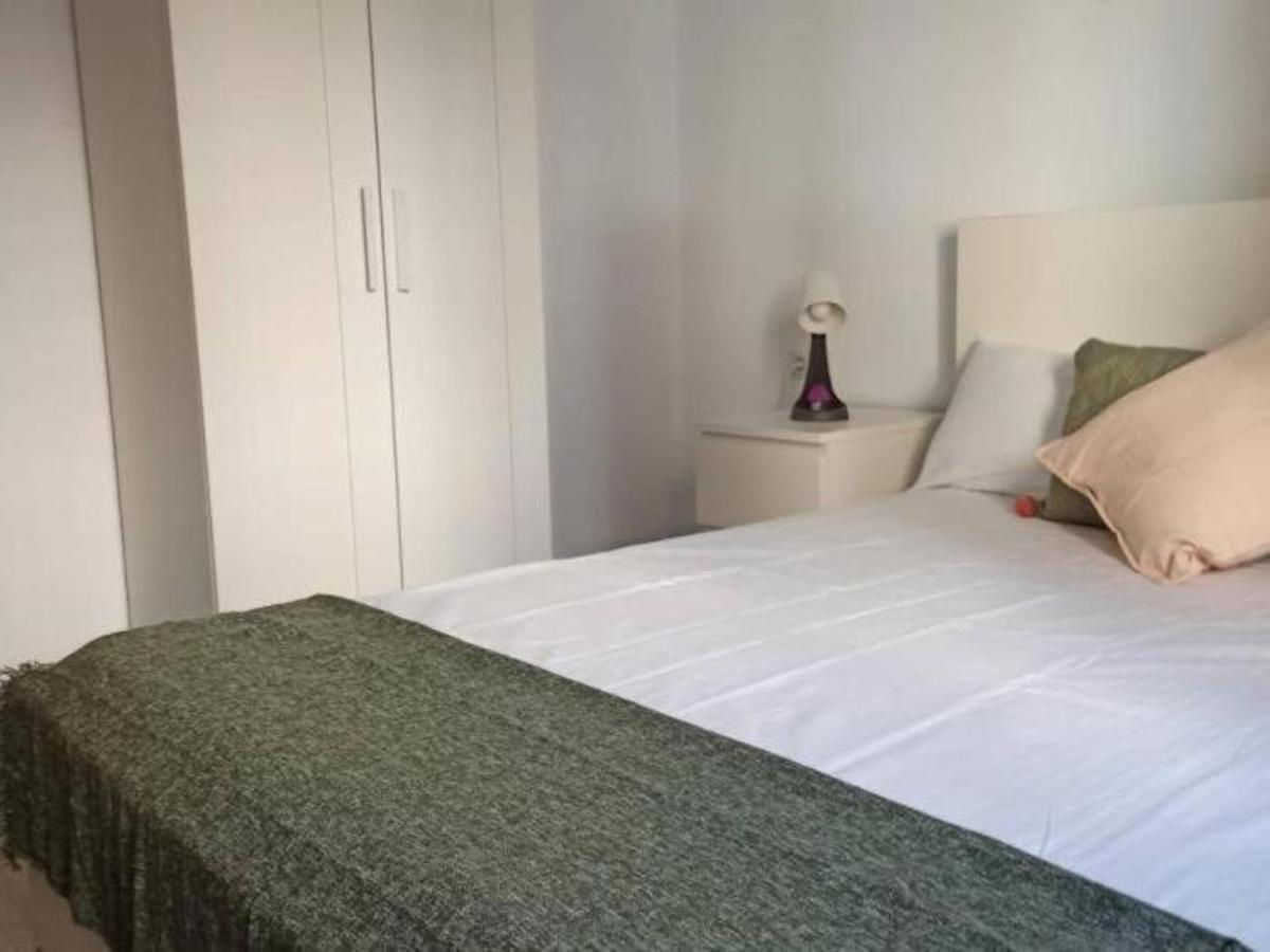Holidays2malaga Reyna Manescau Apartments- Zona Huelin & 450 Mts De La Playa Leilighet