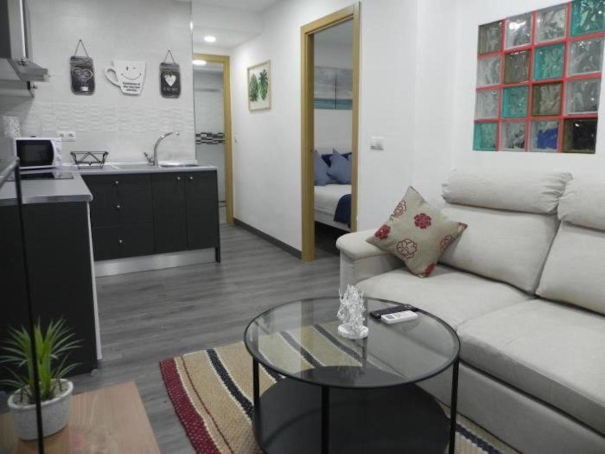 Apartamento En Calle Mendoza - Zona Huelin & 300 Mts De La Playa * Malaga
