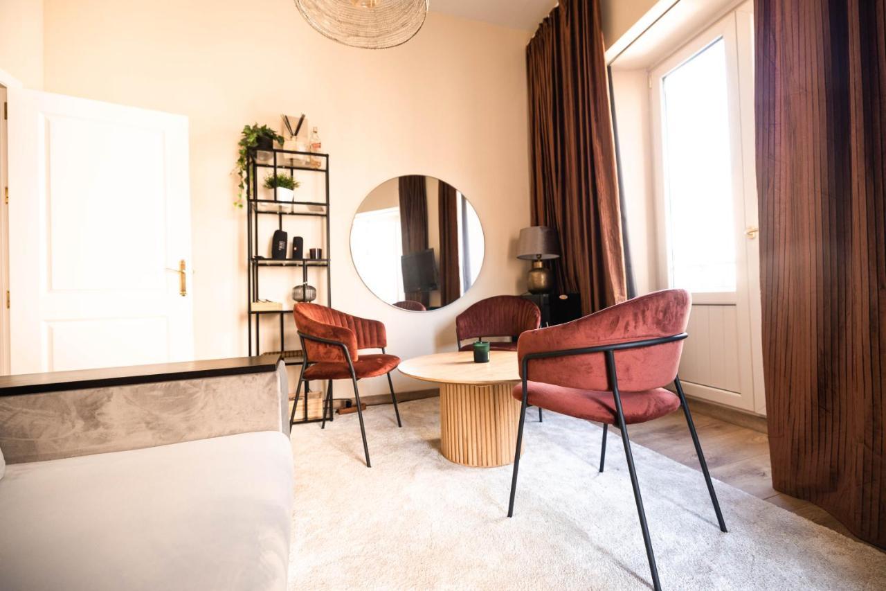Apartment Shiny Mik Super Family *