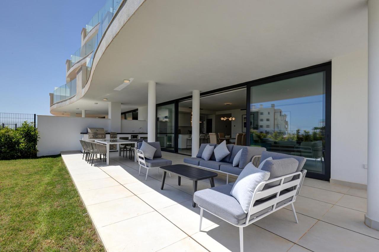 092 - Modern, Spacious El Higueron With Private Garden & Bbq Leilighet *
