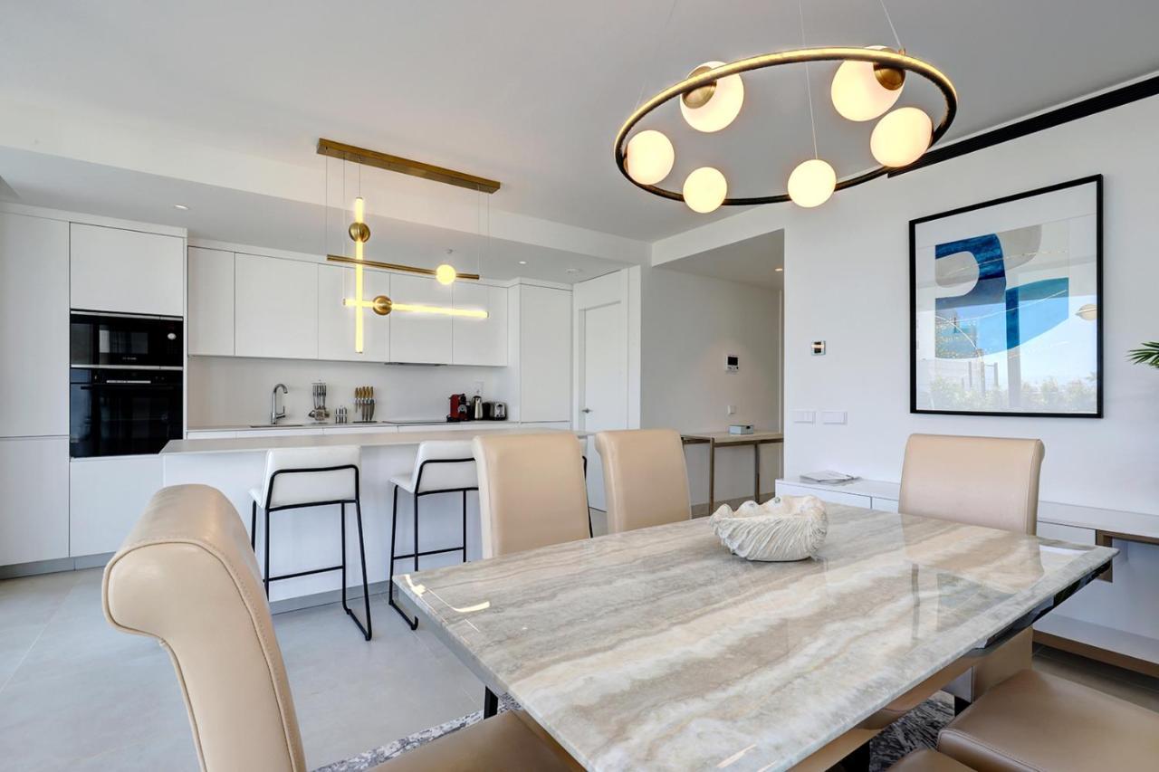 Leilighet 092 - Modern, Spacious El Higueron With Private Garden & Bbq *