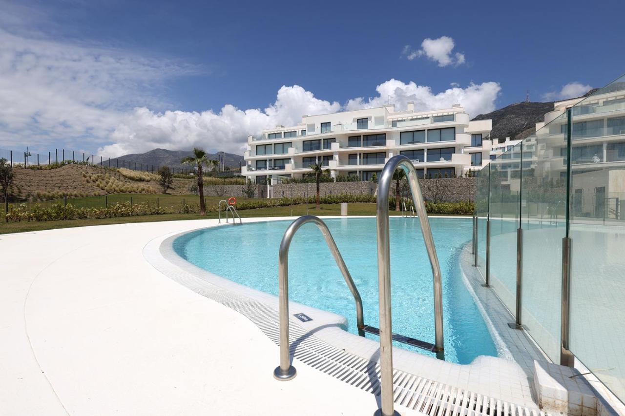 092 - Modern, Spacious El Higueron With Private Garden & Bbq Leilighet *