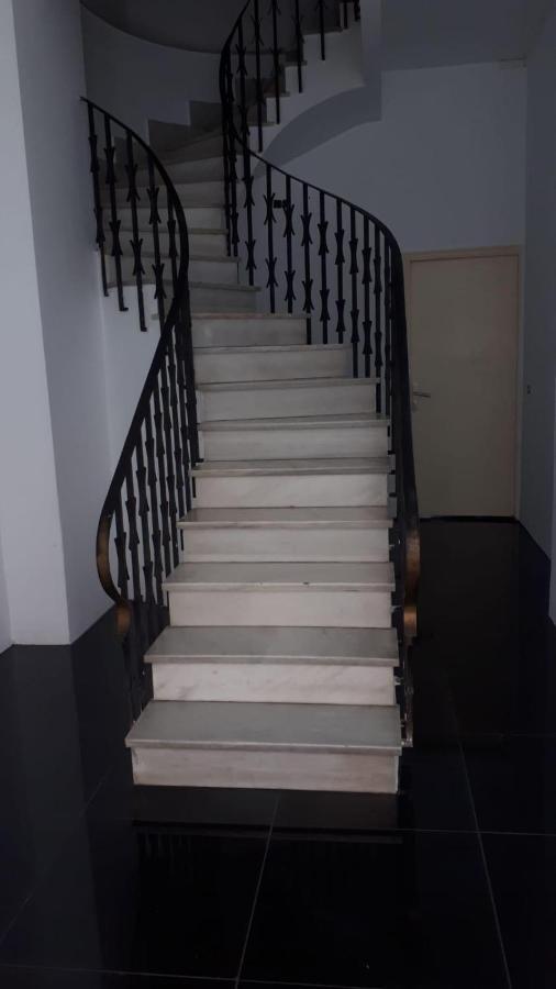 Appartement Mooi En Erg Ruim Met Openhaard *